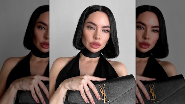 woman with black mushroom bob