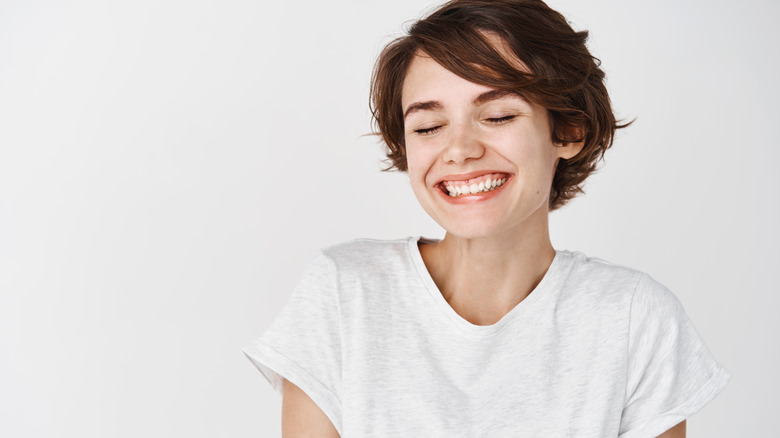 woman in white dress
