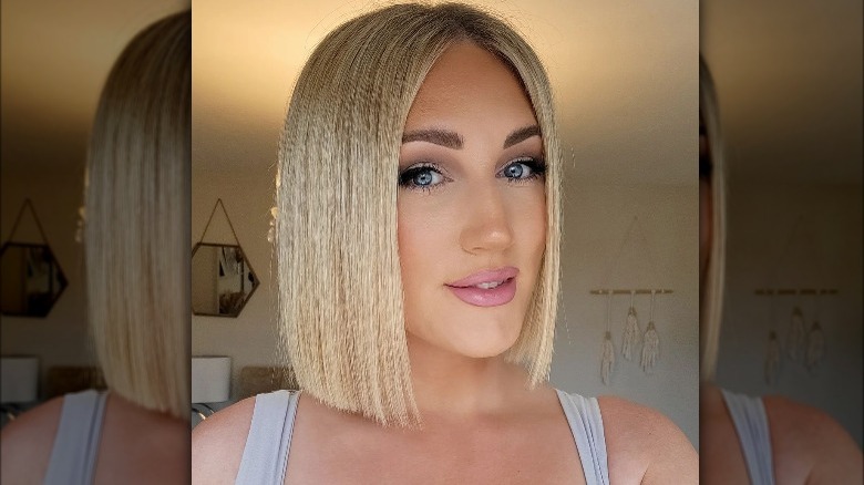 Woman with collarbone length power bob