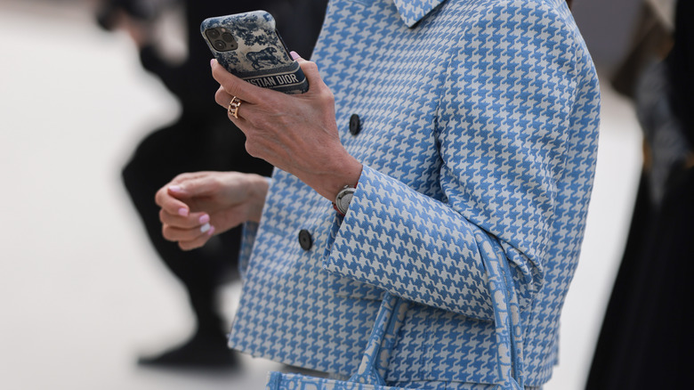 woman wearing blue houndstooth