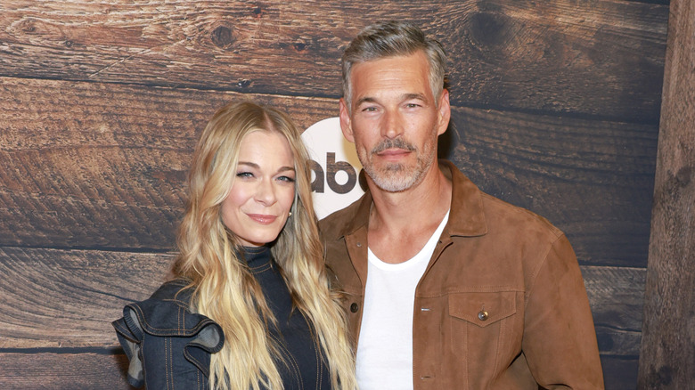 Leann Rimes and Eddie Cibrian smiling