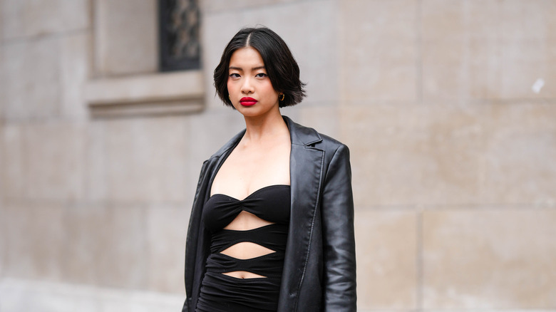 woman with short shattered bob