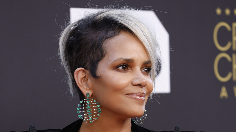 Halle Berry blond hair undercut