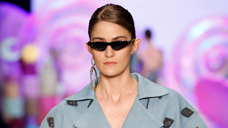 oversize double hoop