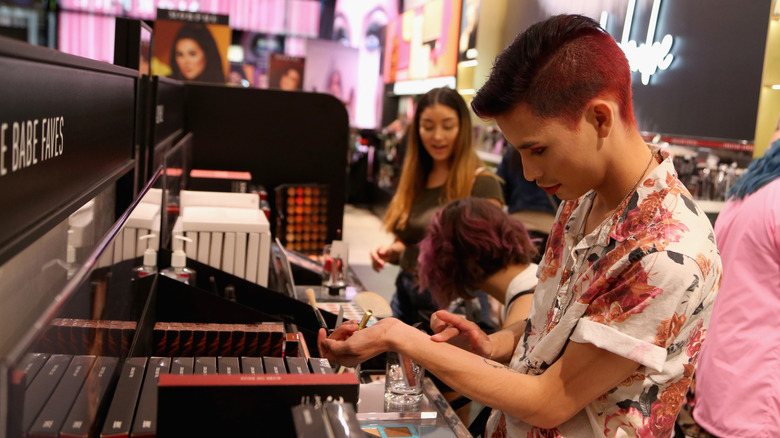 Shoppers using free samples