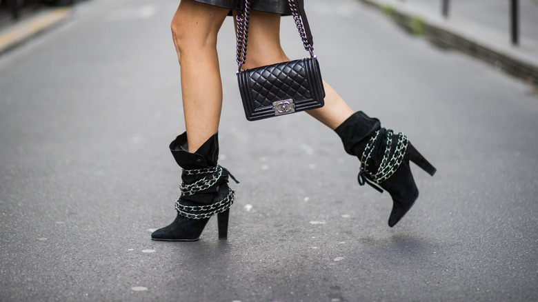 woman wearing slouchy boots