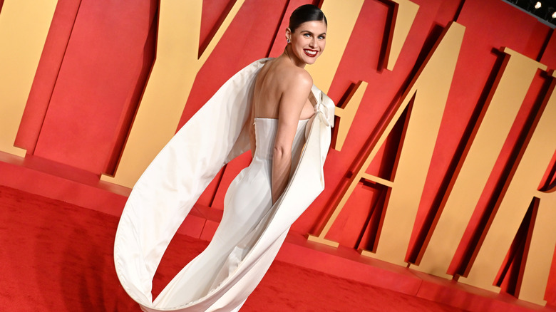 Alexandra Daddario white dress