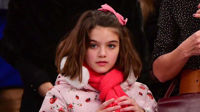 Suri Cruise with hair bow