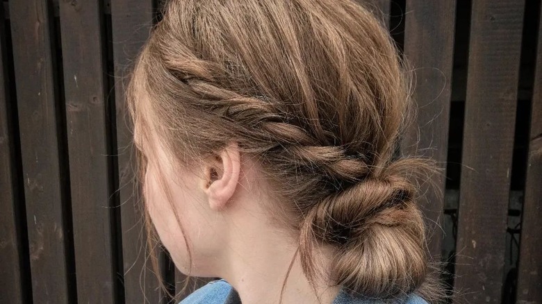 Rope-inspired loop bun