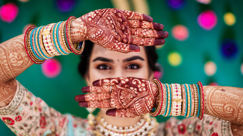 hxenna tattoos in the culture