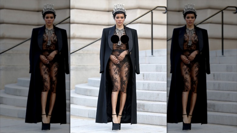 Teyana Taylor poses outside Schiaparelli
