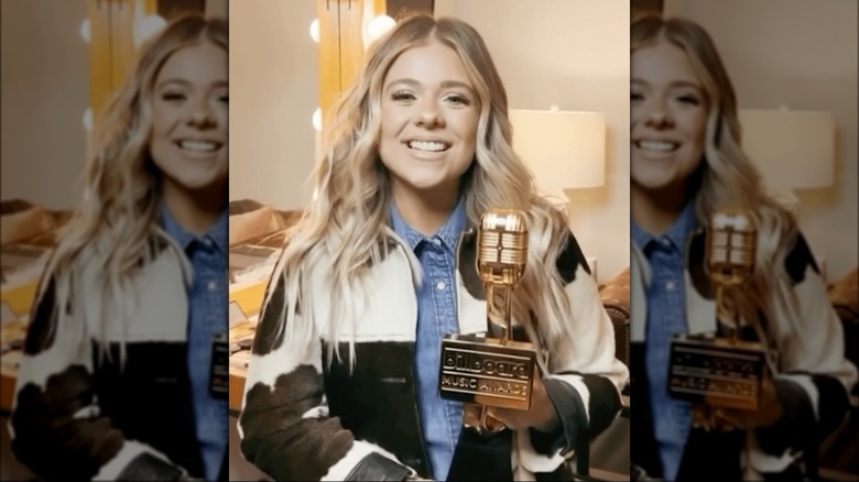 Anne Wilson's 2023 Billboard Music Awards look