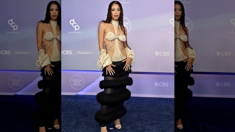 Etsy arriving at the American Music Awards