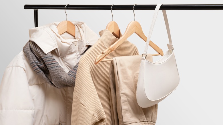 basic clothing rack