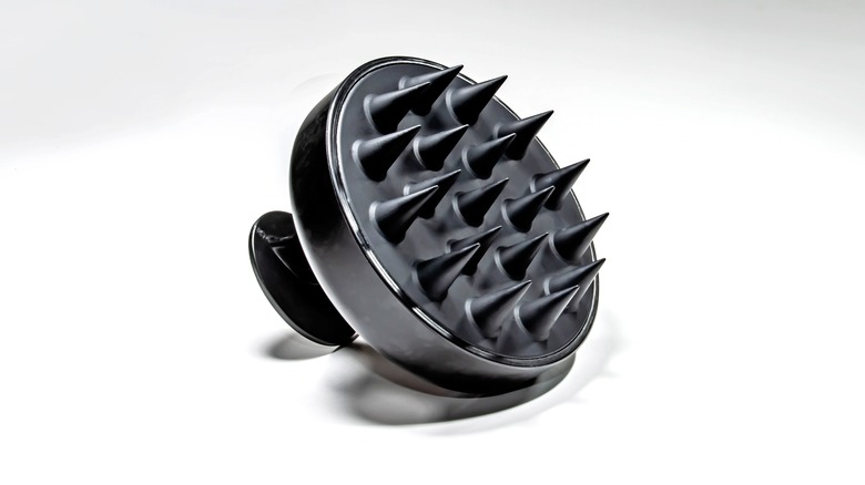 black scalp massager