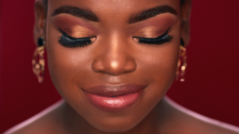 model wearing false eyelashes