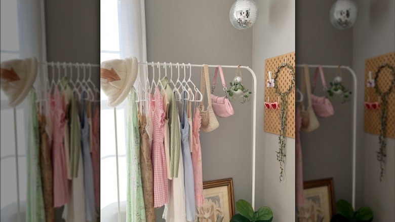 clothes evenly spaced out 