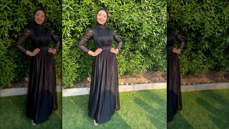 woman wearing black dress