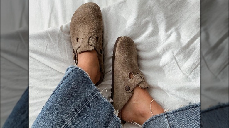 Trendy shoes with jeans