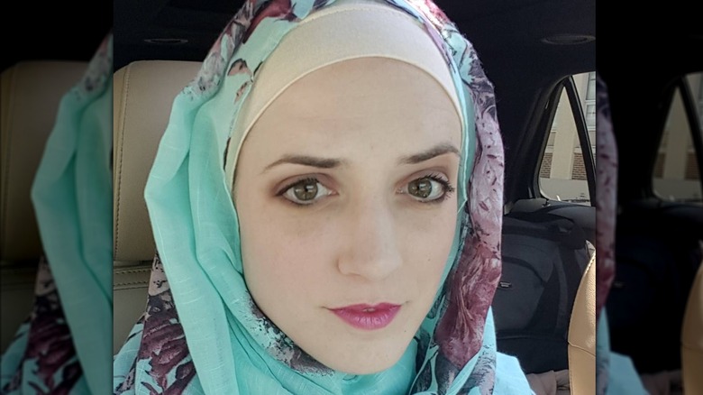 woman wearing magenta lipstick