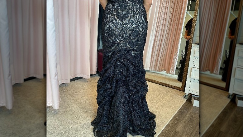 Instagram user Sarah Aga shows gown bustle types