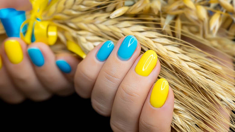 Ukrainian flag manicure