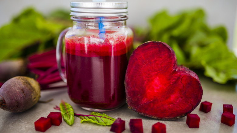 beet juice with beetroots
