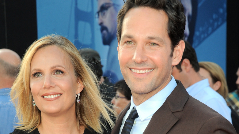 Paul and Julie Rudd smiling