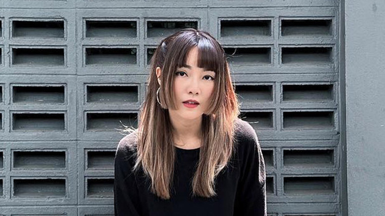 Light brown hair with hime cut