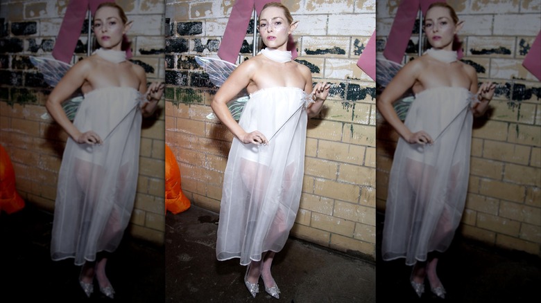 AnnaSophia Robb's 2025 Halloween costume consisting of a white fairy outfit