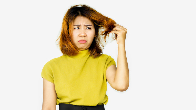 woman with damaged hair