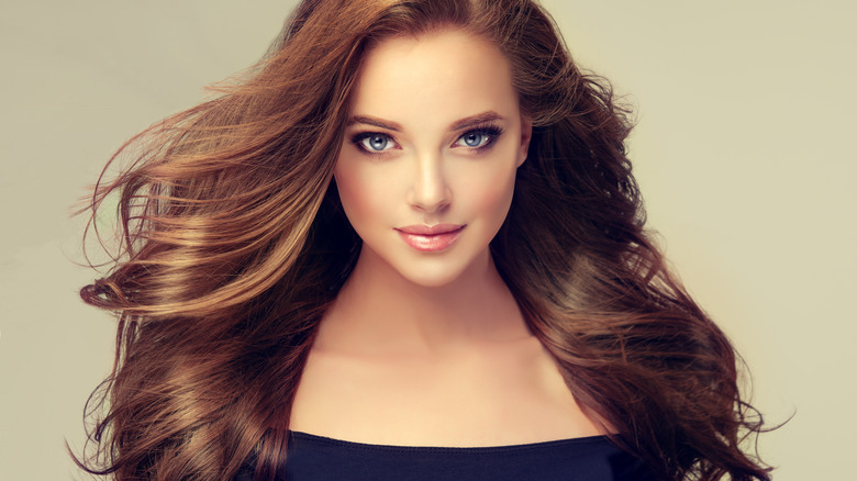 Voluminous long hair